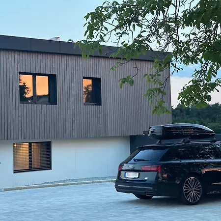 Lind Fruchtreich アパート